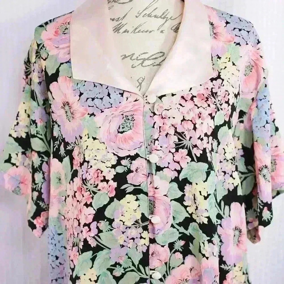 Victoria's Secret Gold Label Size P/S rose/black floral button down short sleeve - Picture 2 of 15